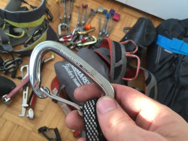 The Horror: Accidentally Used A Not-For-Climbing Carabiner For Belay Anchor